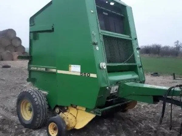 Пресс-подборщик John Deere 550