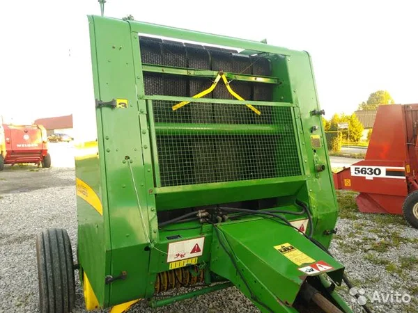 Пресс-подборщик John Deere 545