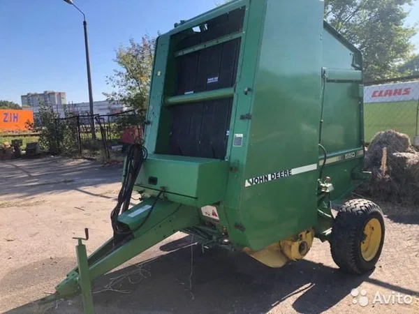 Пресс-подборщик John Deere 550