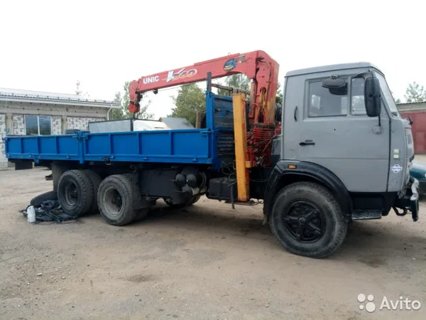 Бортовой грузовик с КМУ КамАЗ 53212