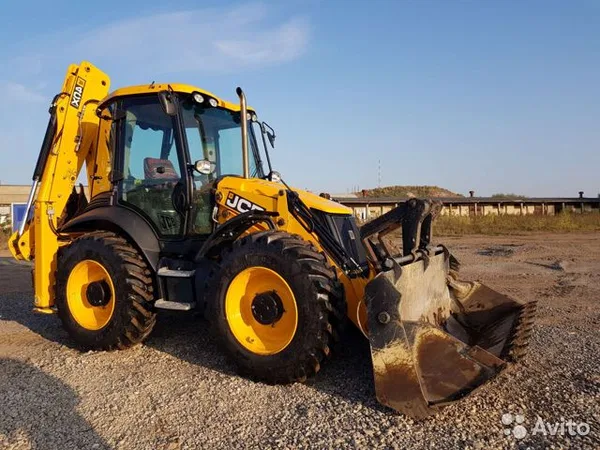 Экскаватор-погрузчик JCB 4CX