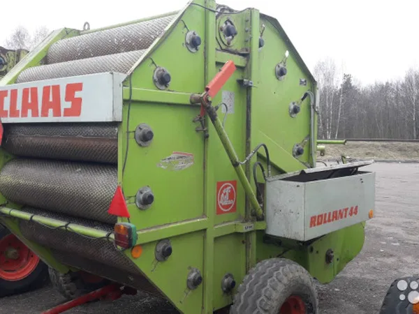 Пресс-подборщик Claas Rollant 44