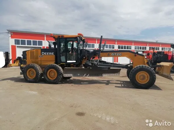 Автогрейдер John Deere 672G