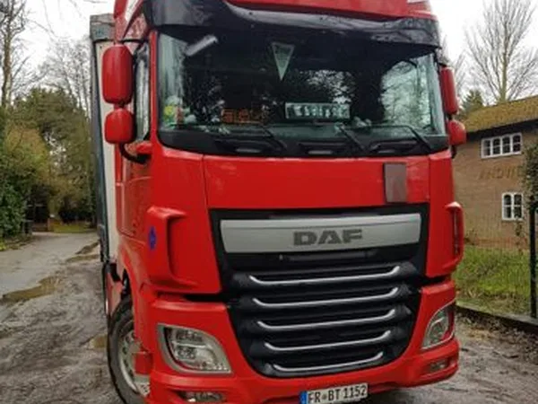 Седельный тягач DAF XF 106.460