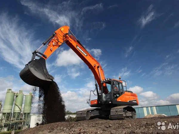 Гусеничный экскаватор Doosan DX260LCA HD