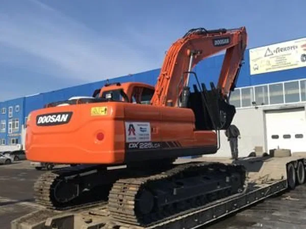 Гусеничный экскаватор Doosan DX225LCA