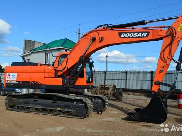 Гусеничный экскаватор Doosan DX225NLCA