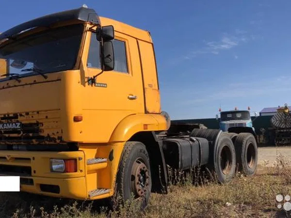 Седельный тягач Камаз 65116