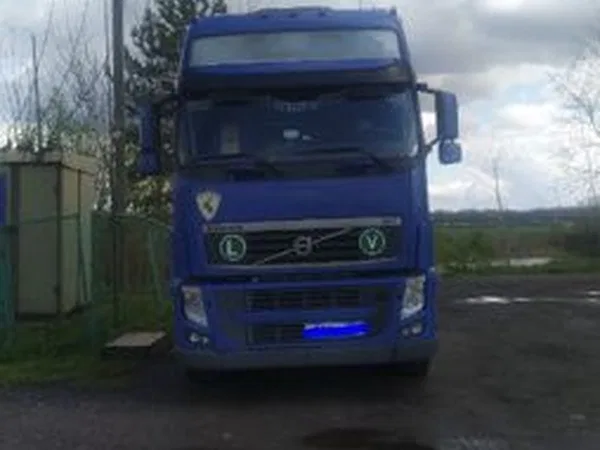 Седельный Тягач Volvo FH12