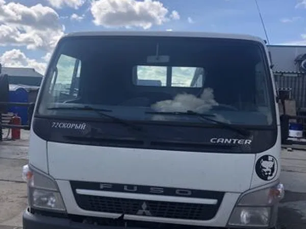 Бортовой автомобиль Mitsubishi Fuso