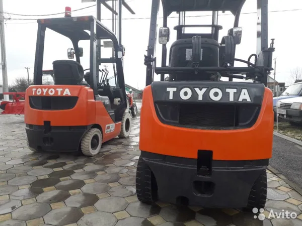 Вилочный погрузчик Toyota