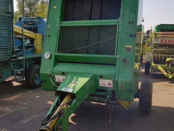 Пресс-подборщик John Deere 550