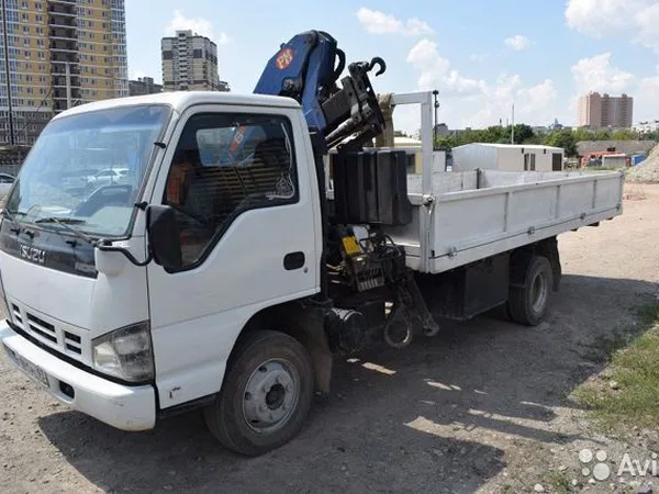 Бортовой грузовик с КМУ ISUZU Forward