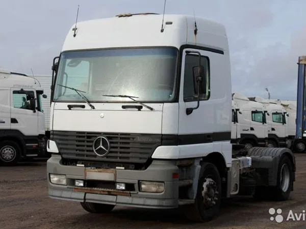 Седельный тягач Mercedes-Benz Actros 1835