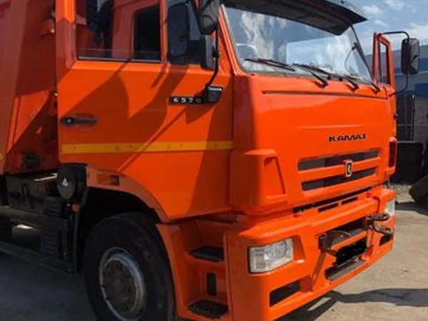 Самосвал КамАЗ 6520