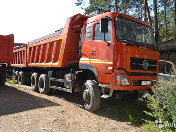 Самосвал DonFeng