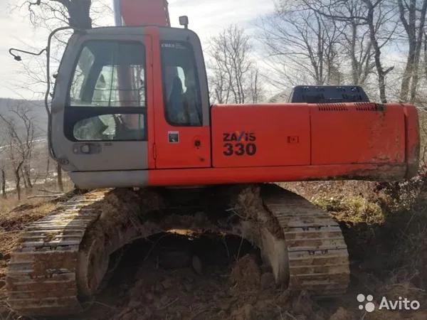 Гусеничный экскаватор Hitachi ZX330