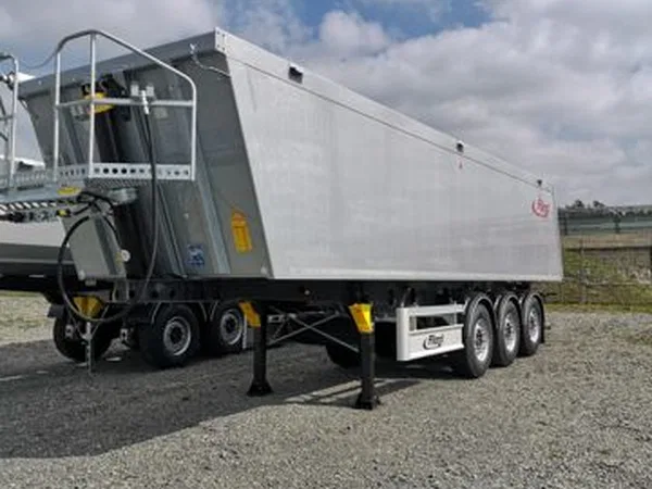 Самосвальный полуприцеп Fliegl 40 м3