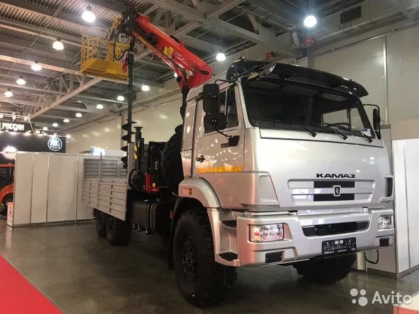 Бортовой грузовик с КМУ КамАЗ 43118 с КМУ Inman IT-200