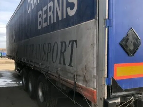 Тентованный полуприцеп FRUEHAUF