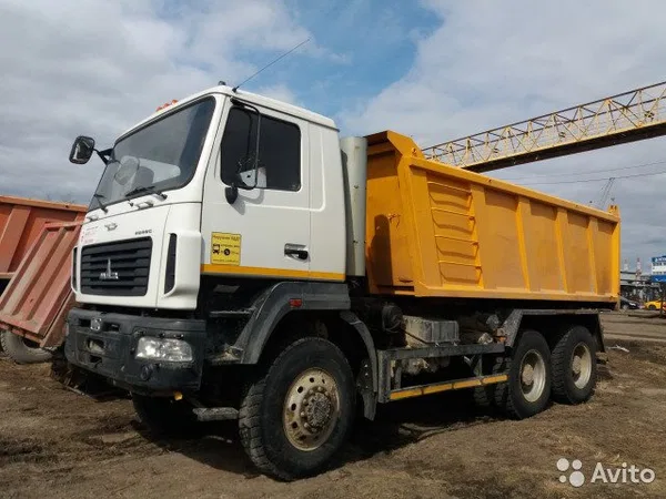 Самосвал МАЗ 6514Н9-472-000