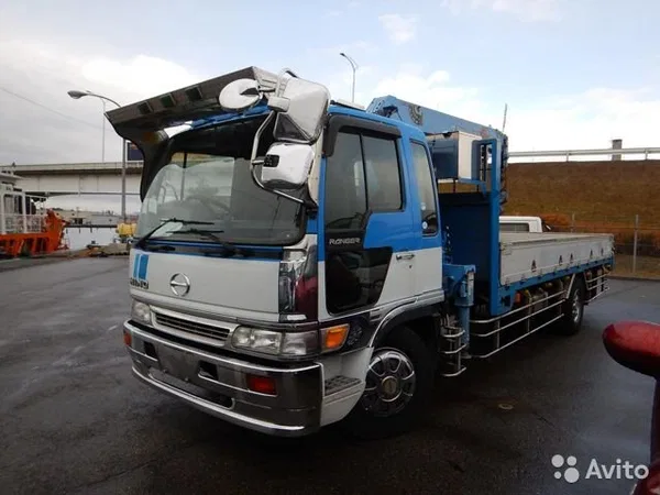 Бортовой грузовик с КМУ HINO Ranger