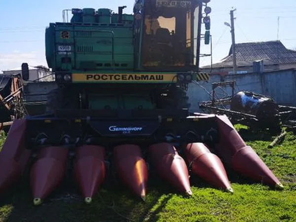 Зерноуборочный комбайн Ростсельмаш ДОН 1500Б