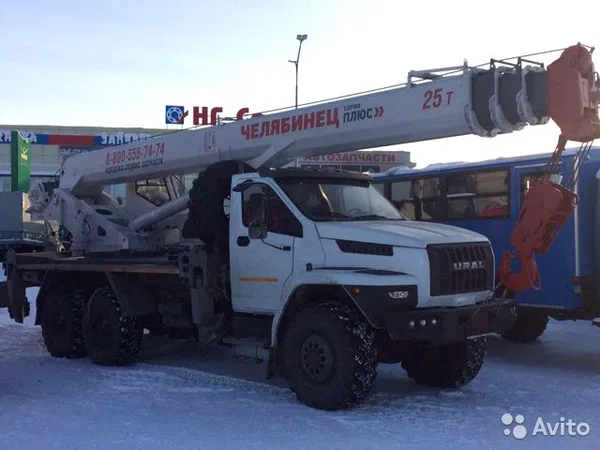 Автокран Челябинец КС-55732 на шасси УРАЛ Next