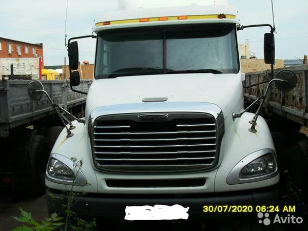 Седельный тягач Freightliner CL 120064ST