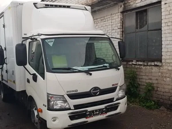Рефрижераторный фургон Hino 300