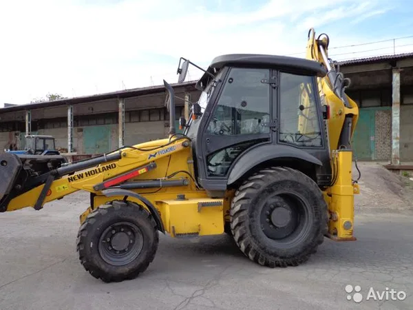 Экскаватор-погрузчик New Holland B80B