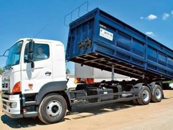 Самосвал Isuzu GIGA