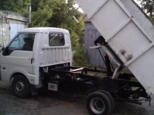 Самосвал Nissan Vanette