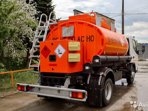 Бензовоз Mitsubishi Fuso Canter (АТЗ)
