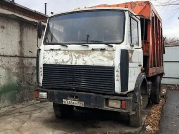 Мусоровоз Москоммаш КМ-М5551 на шасси МАЗ 5551102
