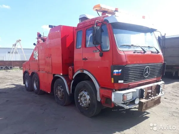 Грузовой эвакуатор Mercedes-Benz 3335