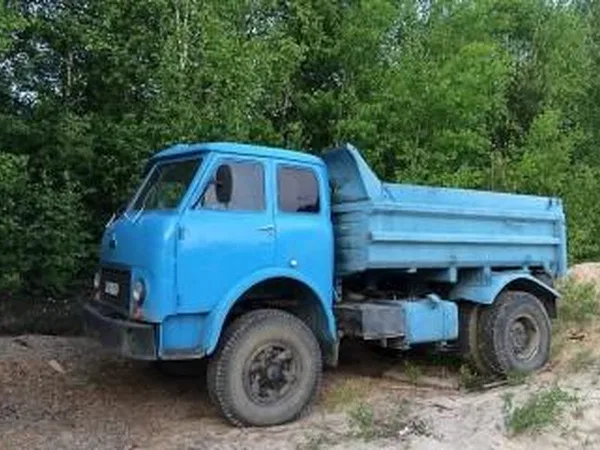 Самосвал МАЗ 5549