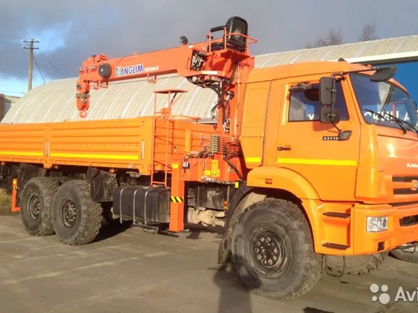 Бортовой грузовик с КМУ КамАЗ 43118 с КМУ Kanglim KS1256G-II