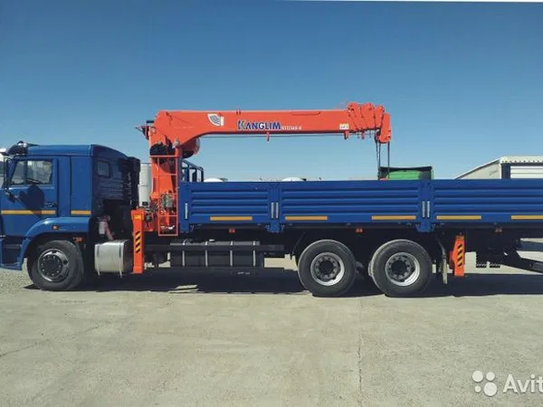 Бортовой грузовик с КМУ КамАЗ 65117 с КМУ Kanglim KS1256G-II