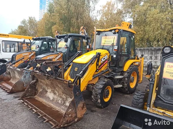Экскаватор-погрузчик JCB 3CX