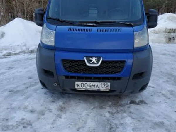 Цельнометаллический фургон Peugeot Boxer