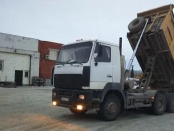 Самосвал МАЗ 650108