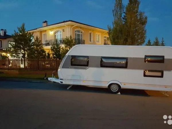 Прицеп-дача (кемпер) Hobby DeLuxe 545 KMF