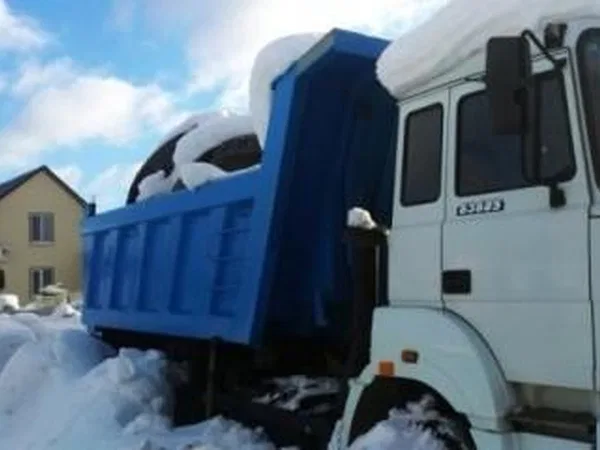 Самосвал УРАЛ 63685