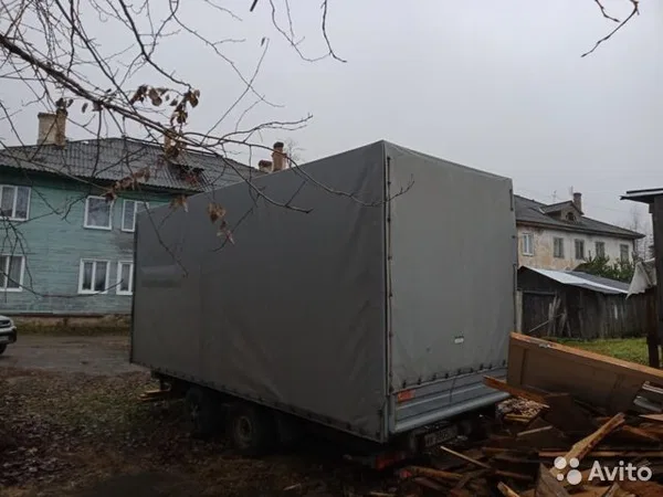 Легковой прицеп с тентом