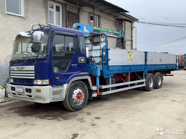 Бортовой грузовик с КМУ HINO Profia