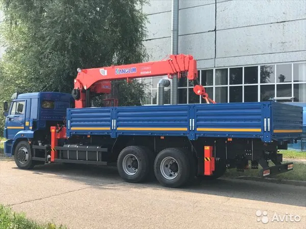 Бортовой грузовик с КМУ КамАЗ 65117 с КМУ Kanglim KS1256