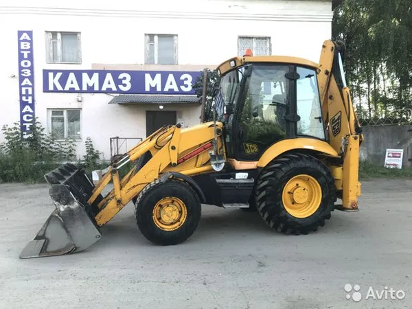 Экскаватор-погрузчик JCB 3CX