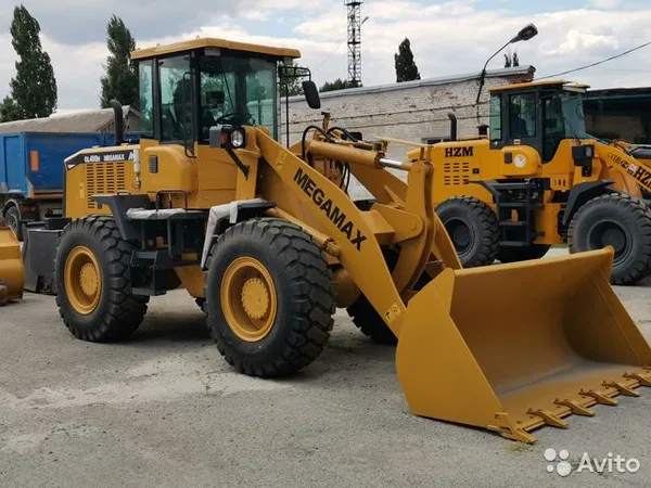 Фронтальный погрузчик MegaMax GL400H