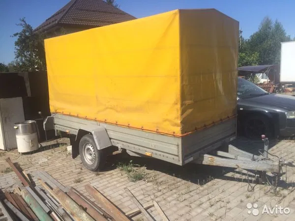 Легковой прицеп с тентом